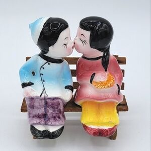 Vintage Ceramic Kissing Couple Salt & Pepper Shakers #3017